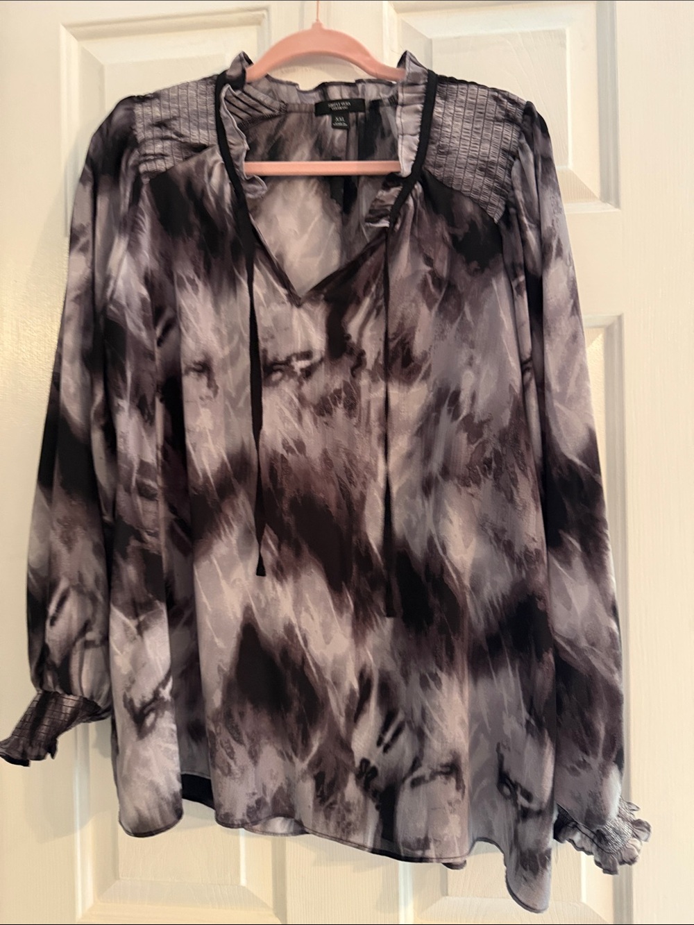 Vera Wang semi-sheer Black & Gray Tie-Dye Blouse